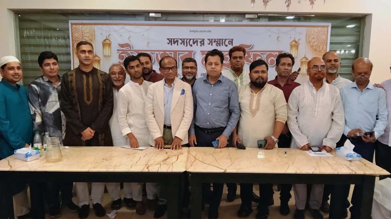 শরীয়তপুর সাংবাদিক সমিতি ঢাকা’র ইফতার ও দোয়া মাহফিল