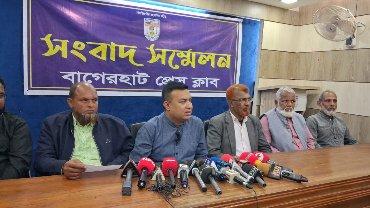 বাগেরহাটে নির্বাচন থেকে সরে দাঁড়ানোর ঘোষণা দিয়েছেন স্বতন্ত্র প্রার্থী কাজী শিপন