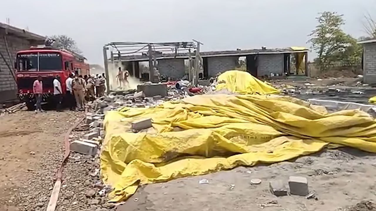 বাজি কারখানায় বিস্ফোরণের পরের ছবি