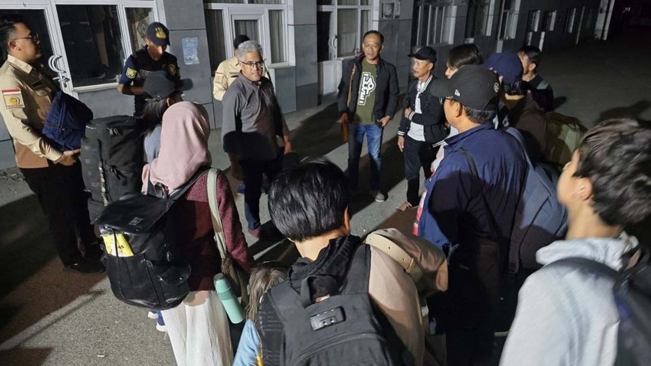 ইরানে বসবাসরত নিজেদের নাগরিকদের সরিয়ে নিচ্ছে ইন্দোনেশিয়া