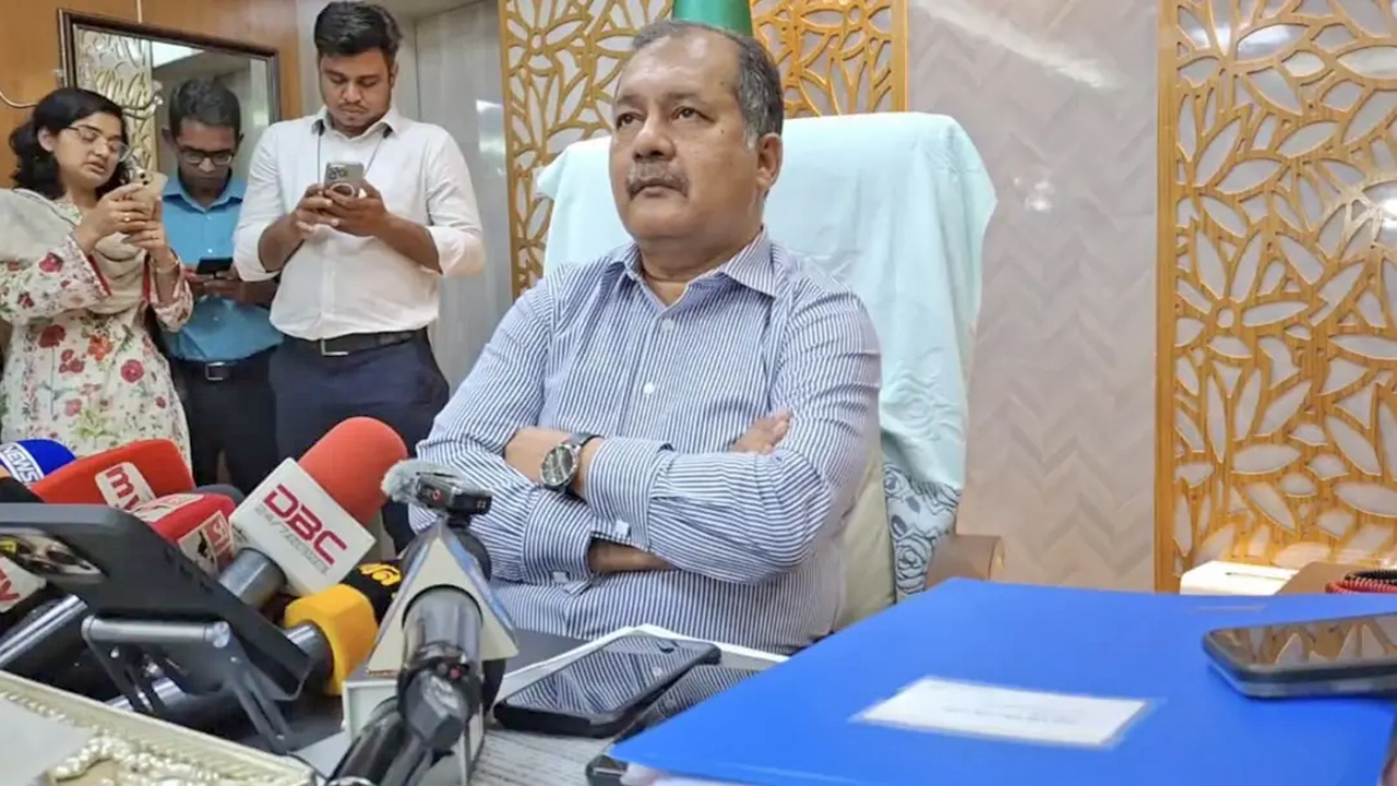 তথ্য ও সম্প্রচার মন্ত্রী জহির উদ্দিন স্বপন