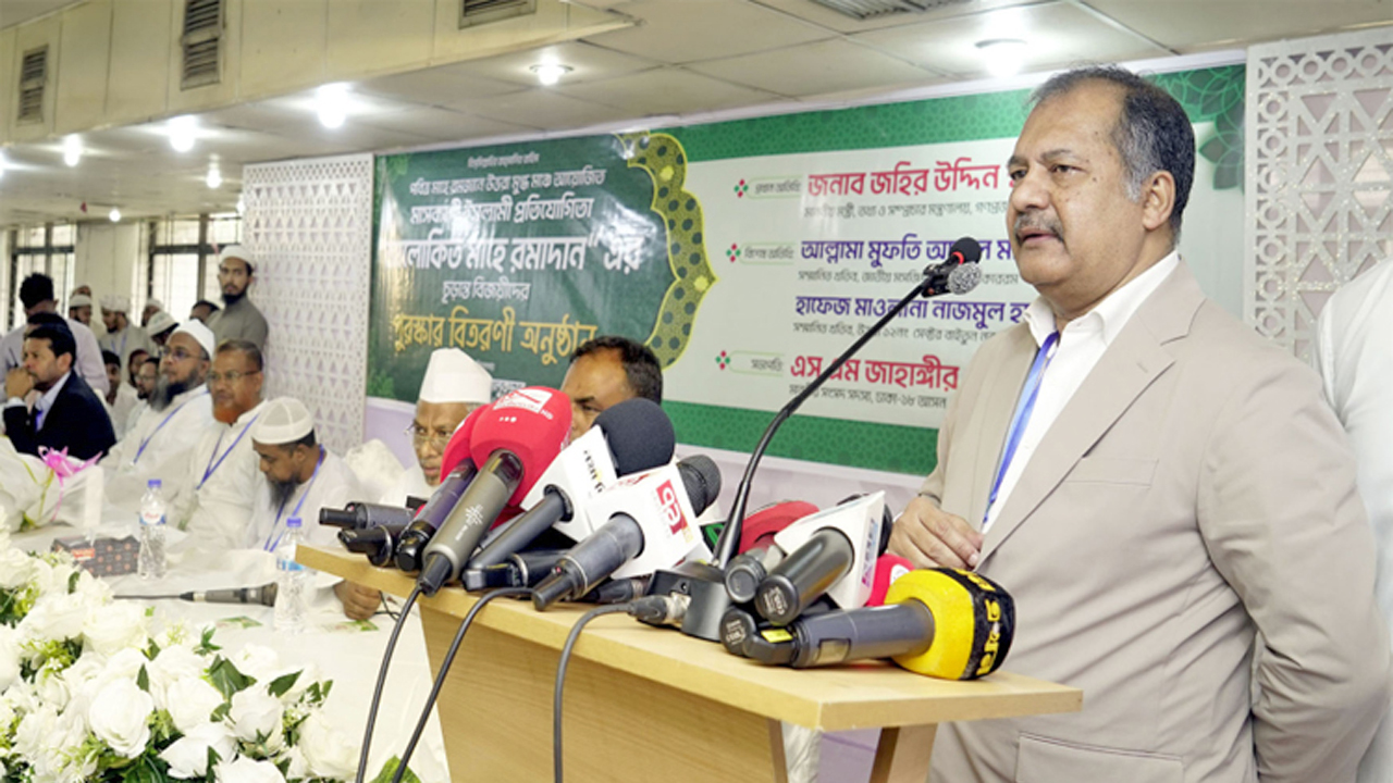 তথ্য ও সম্প্রচার মন্ত্রী জহির উদ্দিন স্বপন