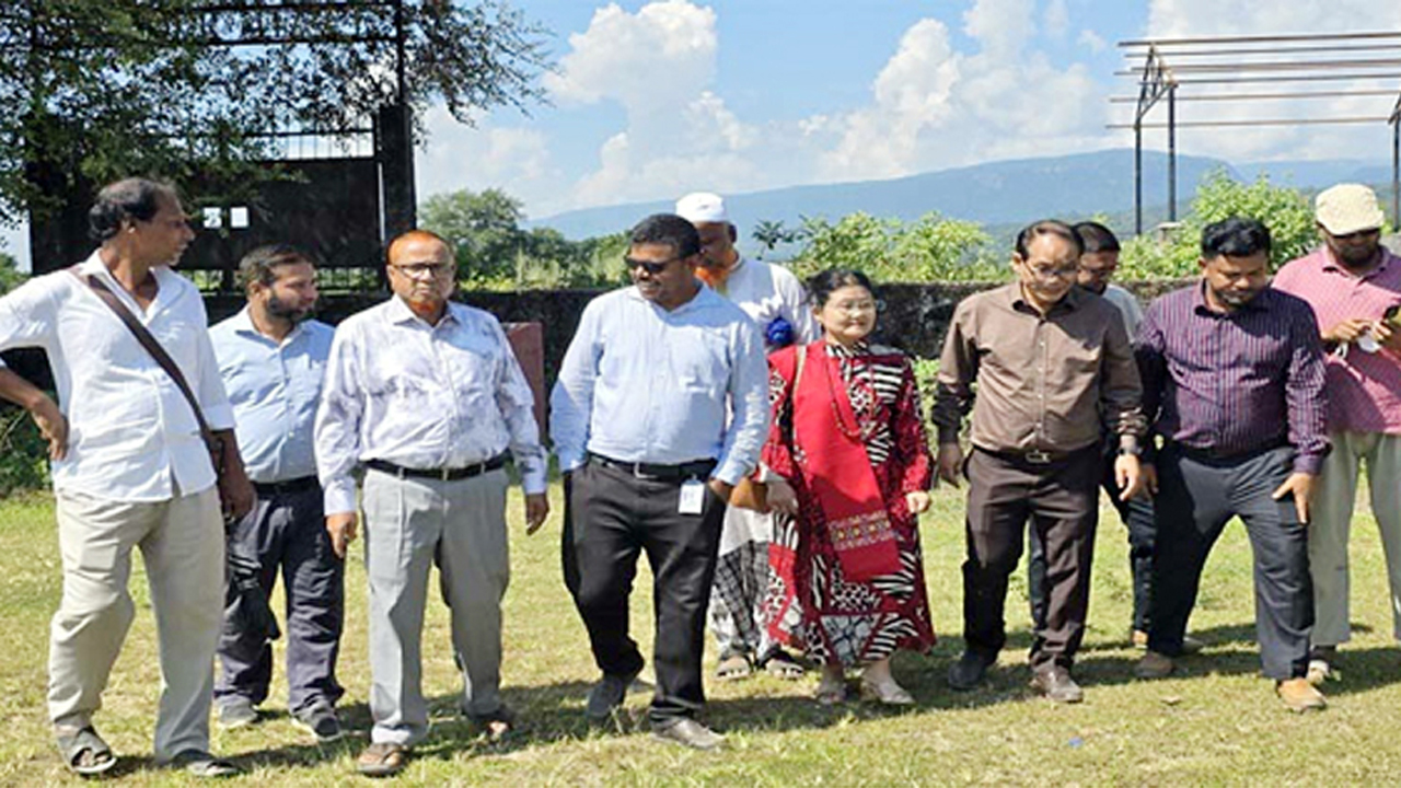 ভোলাগঞ্জ স্থলবন্দর পরিদর্শনে ভারতীয় সহকারী হাইকমিশনার