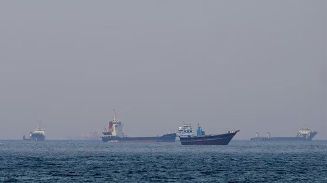 মার্কিন নৌ অবরোধ আওতাভুক্ত উপসাগরীয় এলাকা এলাকা অতিক্রম করেছে ইরানের তেলবাহী ট্যাংকার