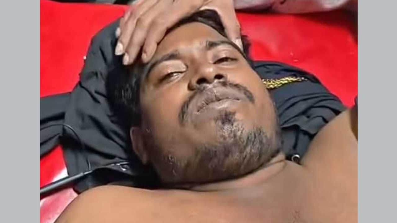 আহত স্বেচ্ছাসেবক দল নেতা রবিন