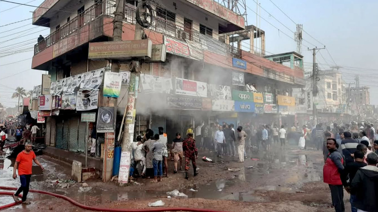 আগুন নির্বাপণে তৎপরতা