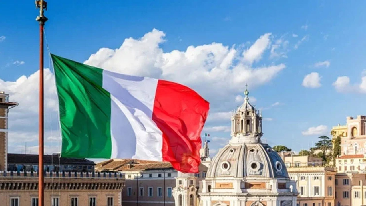 ইতালির পতাকা