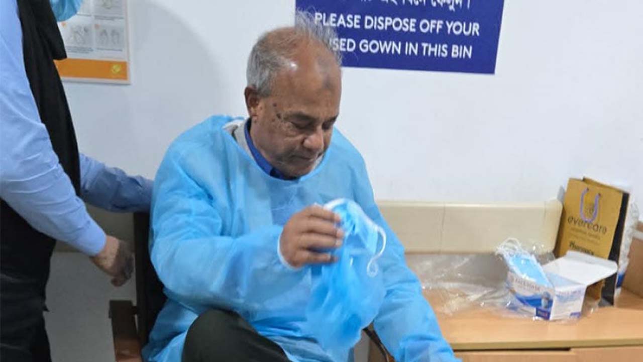 এভারকেয়ার হাসপাতালে যান জাহাঙ্গীর আলম চৌধুরী