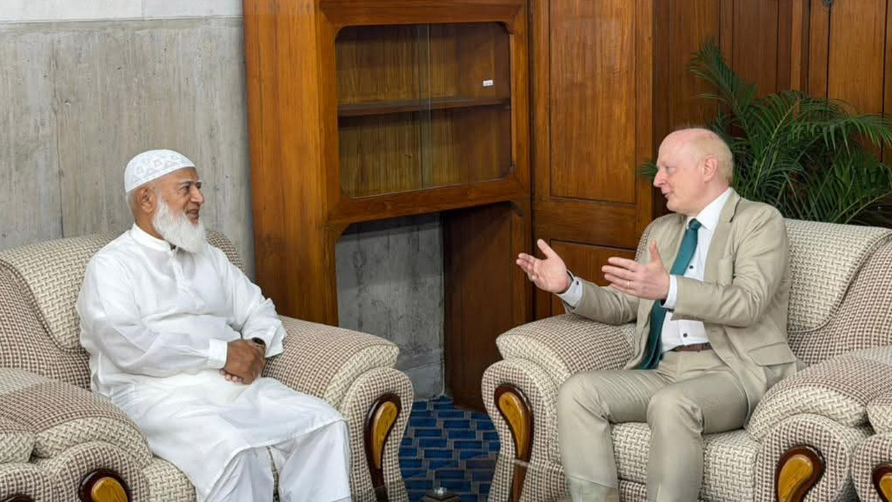 বিরোধীদলীয় নেতার সাথে সৌজন্য সাক্ষাৎ করেছেন জার্মান রাষ্ট্রদূত ড. রুডিগার লোটজ