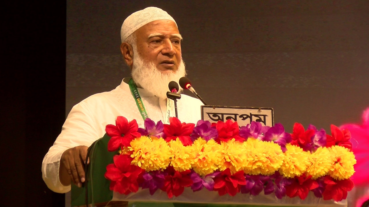 বাংলাদেশ জামায়াতে ইসলামীর আমির ও বিরোধী দলীয় নেতা ডা: শফিকুর রহমান