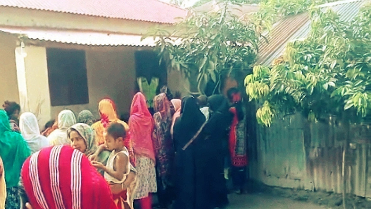 জামালপুরের বকশীগঞ্জে মৃত শিক্ষার্থীর বাড়ি