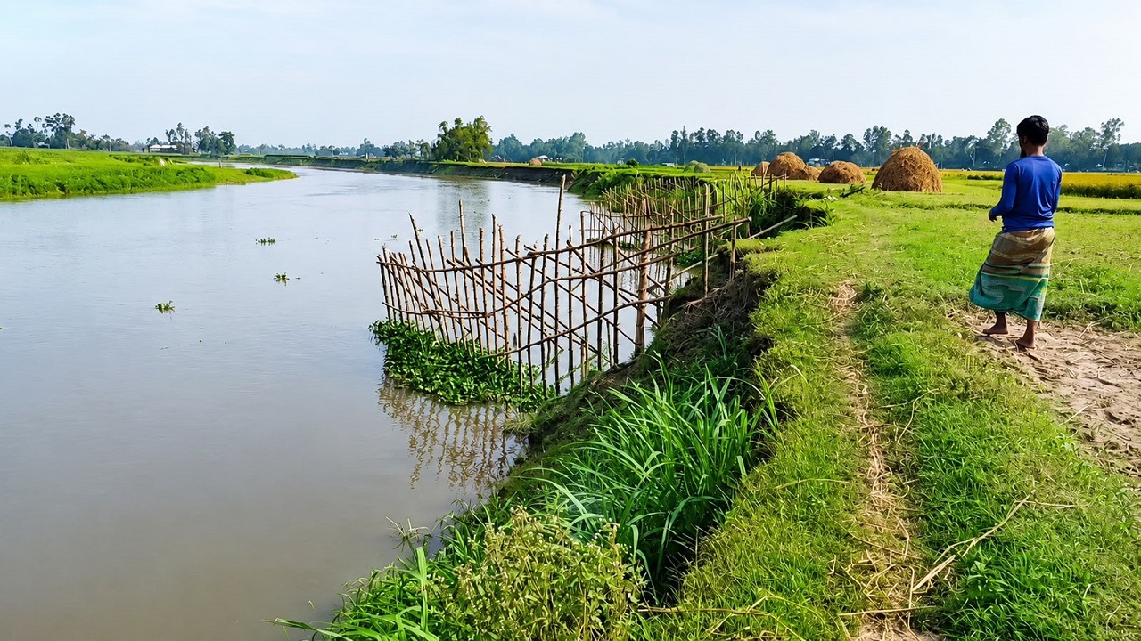 জামালপুরে ভাঙছে দশআনী, ইসলামপুরে নদীগর্ভে রাস্তাঘাট ও জমি