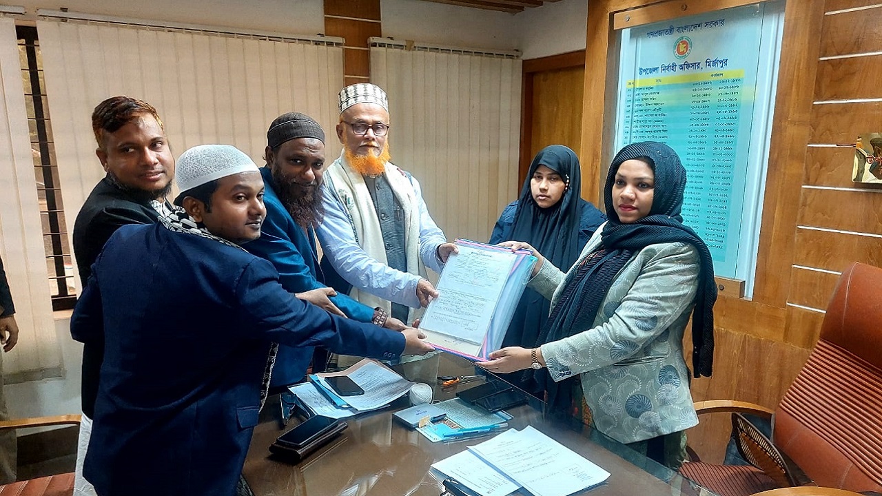 মির্জাপুরে এনসিপি নেতাদের নিয়ে মনোনয়ন পত্র জমা দিলেন জামায়াত প্রার্থী আব্দুল্লাহ