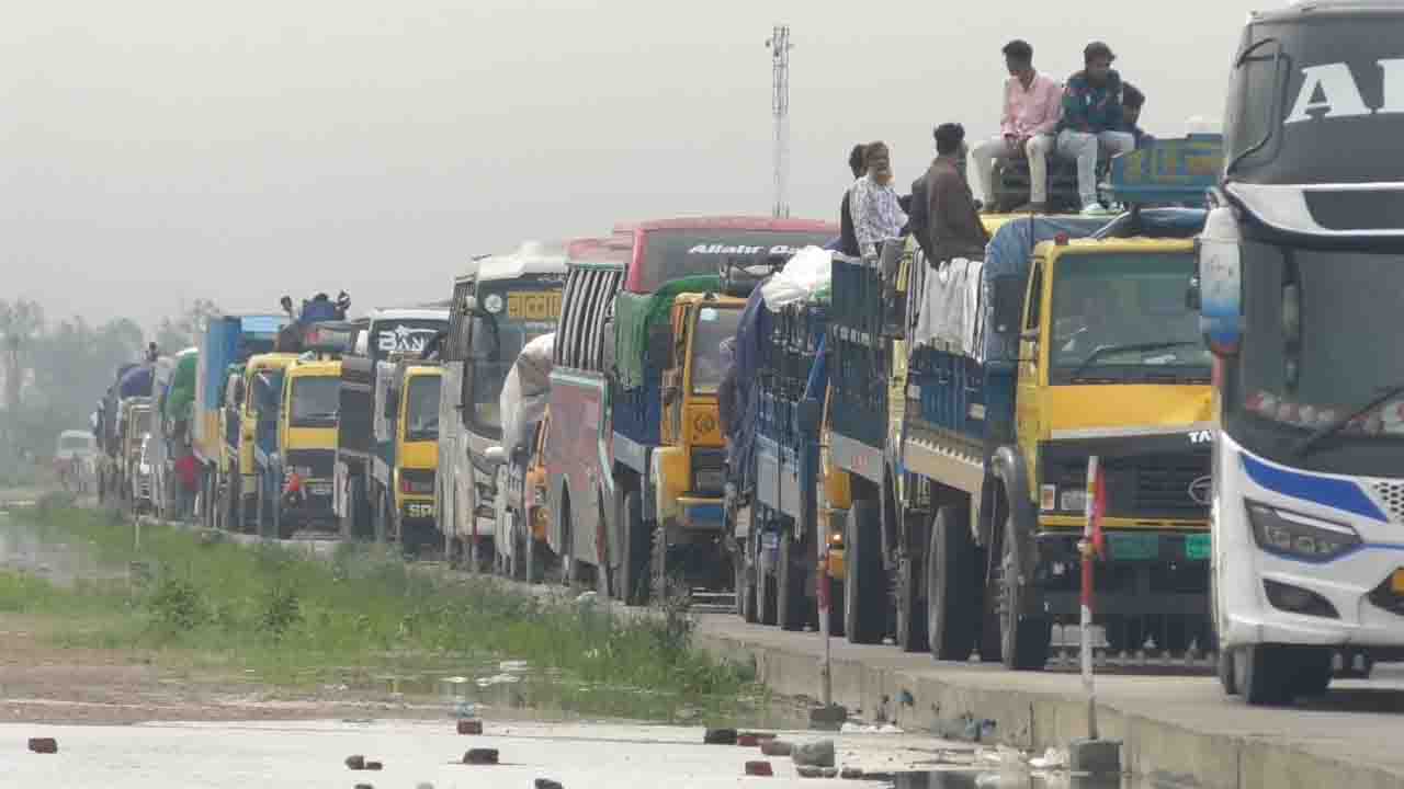 দীর্ঘ যানজট