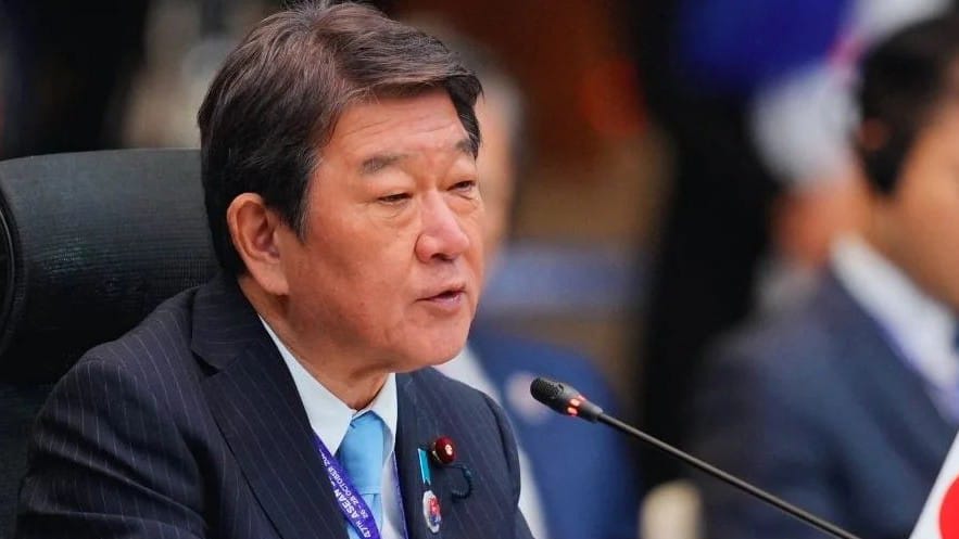 জাপানের পররাষ্ট্রমন্ত্রী তোশিমিৎসু মোতেগি ফুজি