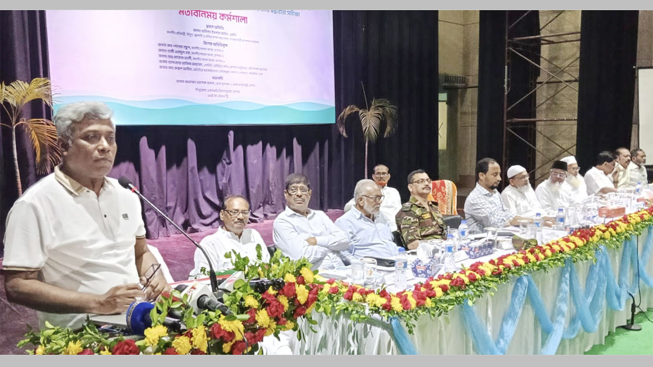 বক্তব্য রাখছেন বিদ্যুৎ, জ্বালানি ও খনিজ সম্পদ মন্ত্রণালয়ের প্রতিমন্ত্রী অনিন্দ্য ইসলাম অমিত