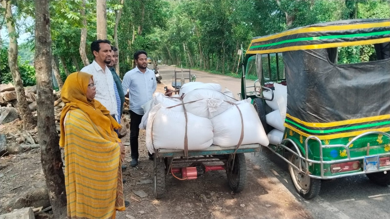 নলছিটিতে যৌথ অভিযানে ১ হাজার কেজি সরকারি গম জব্দ
