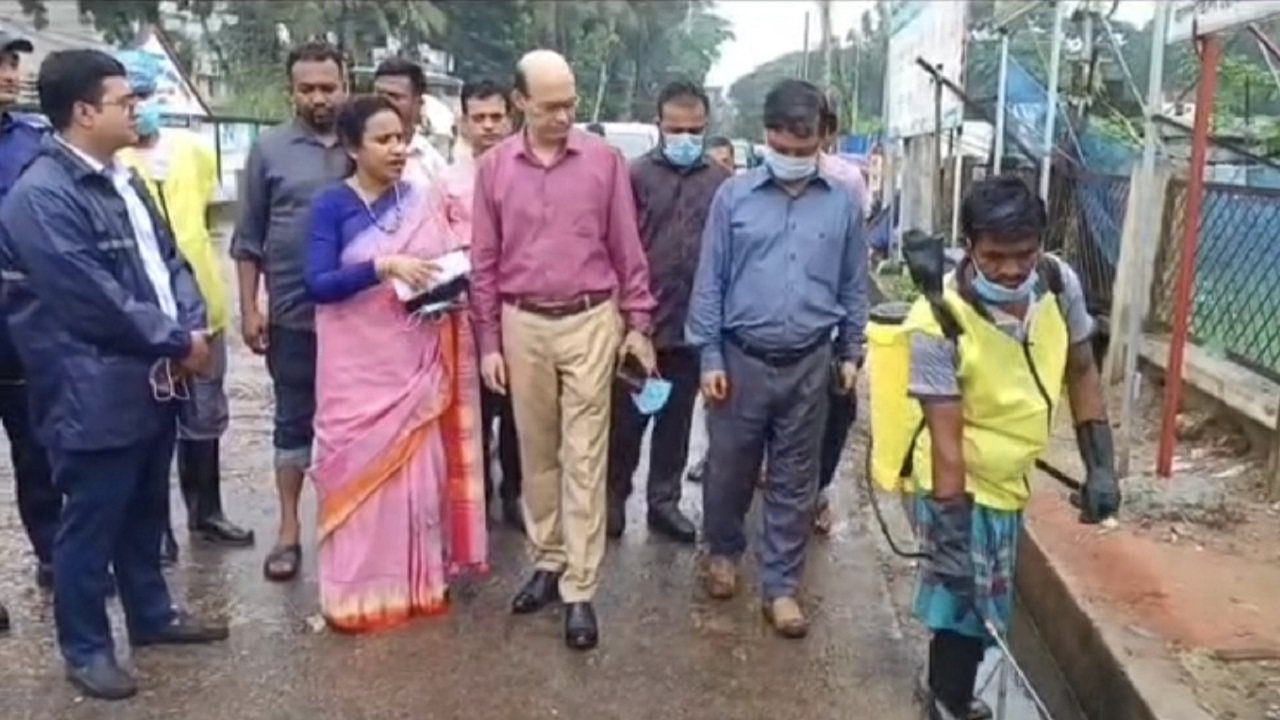 ঝালকাঠিতে ডেঙ্গু প্রতিরোধে মশক নিধন অভিযান শুরু