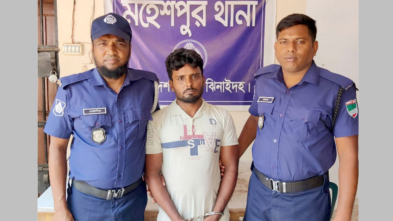 ব্ল্যাকমেইলের ঘটনায় আটক শরিফুল ইসলাম বিদ্যুৎ