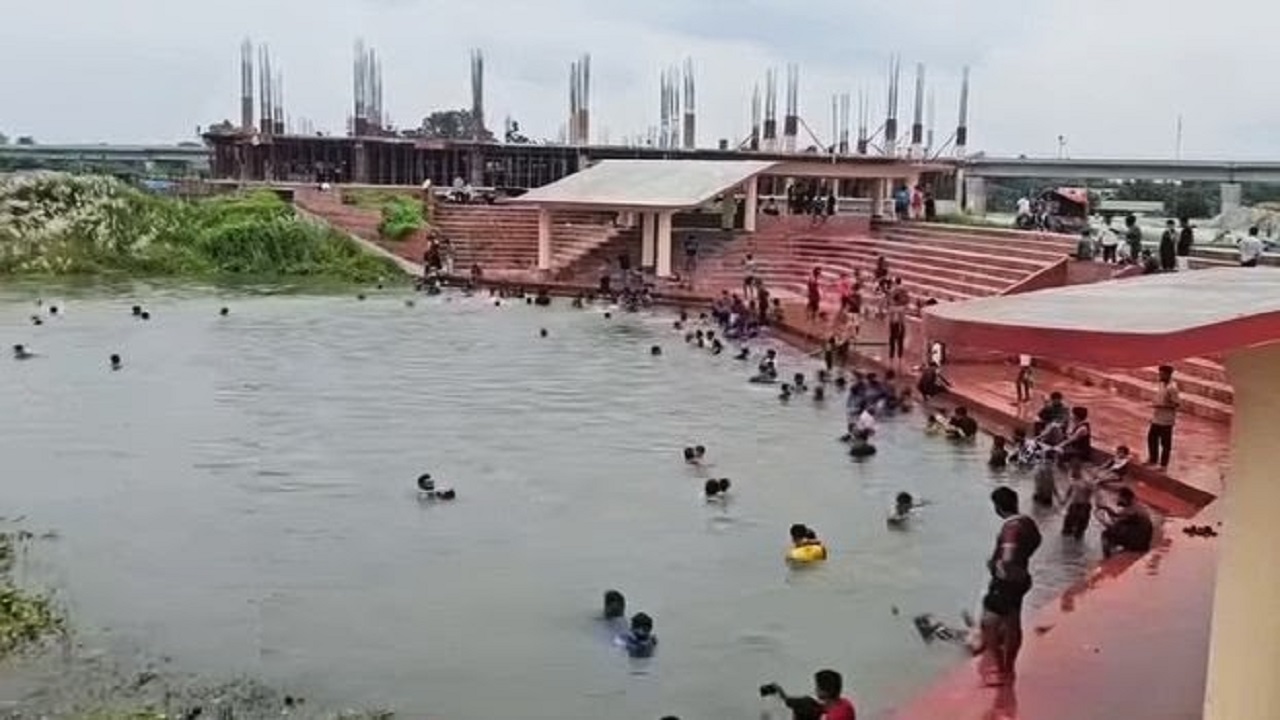 জবির নতুন ক্যাম্পাসের পুকুরে গোসল ও ঘাট ব্যবহারে নিষেধাজ্ঞা