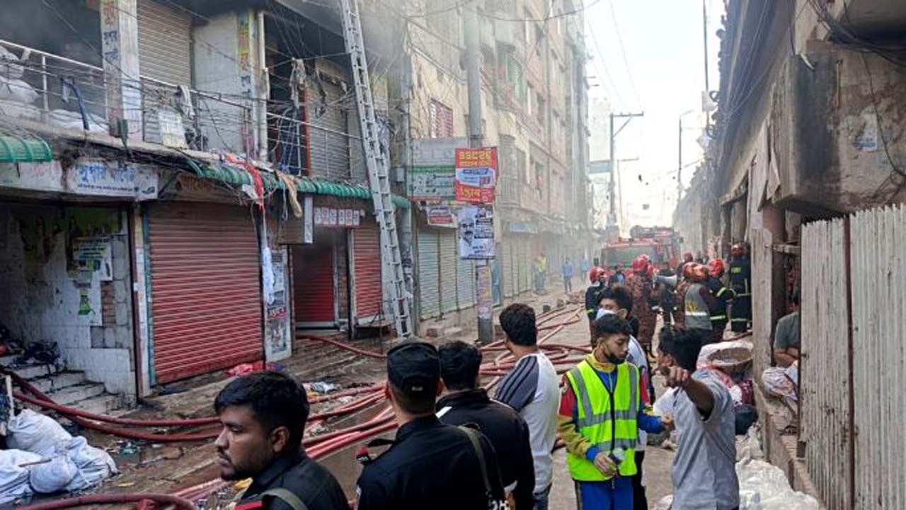 জমেলা টাওয়ারে আগুন