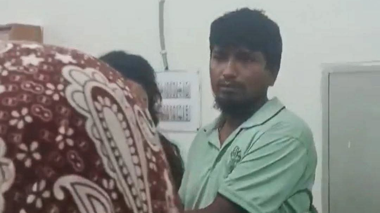 অভিযুক্ত ক্যান্টিনকর্মী ইমাম হাসান