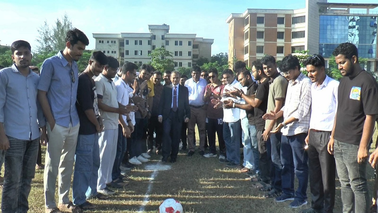 নজরুল বিশ্ববিদ্যালয়ে ‘জুলাই গণঅভ্যুত্থান স্মৃতি প্রীতি ফুটবল ম্যাচ–২০২৬’ অনুষ্ঠিত