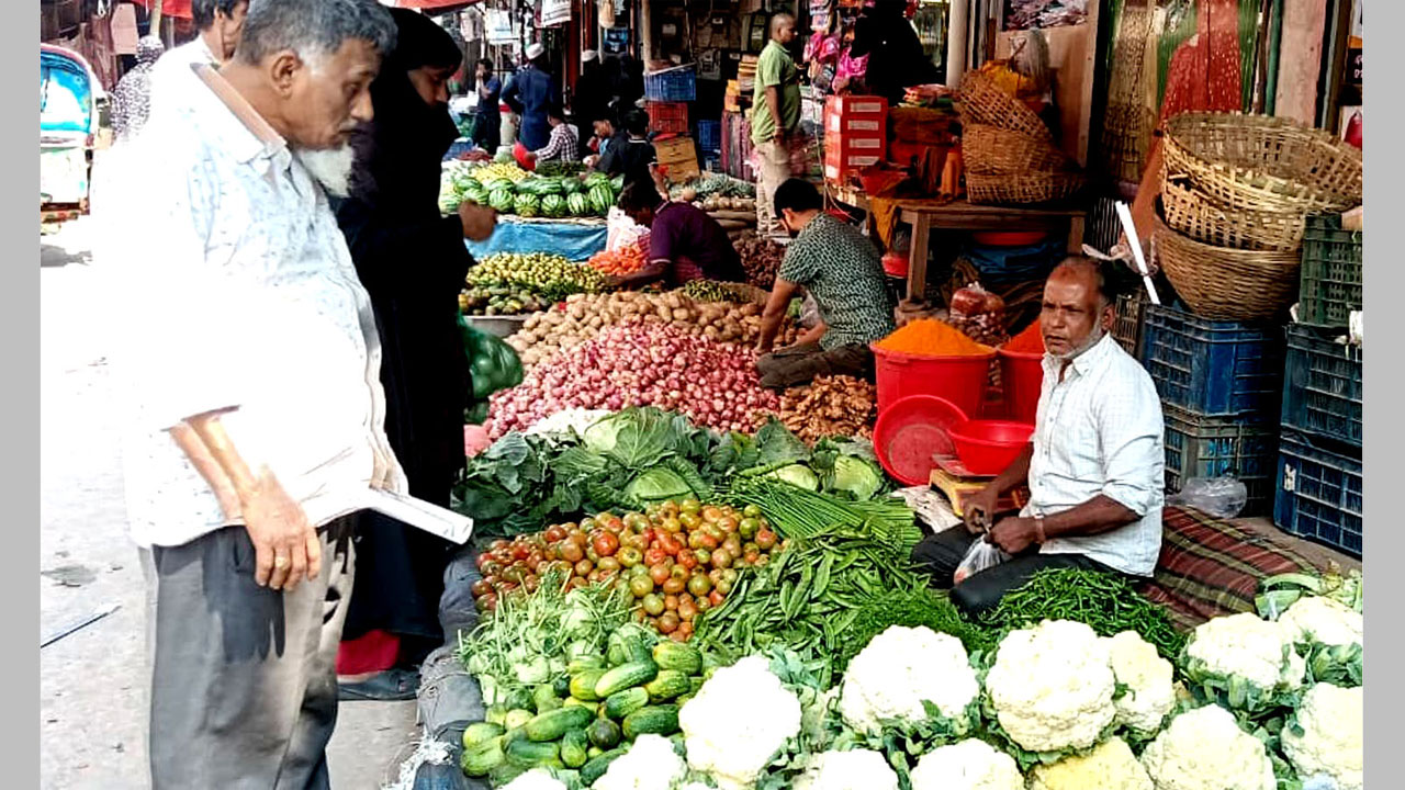 রমজানের আগেই বাজারে আগুন