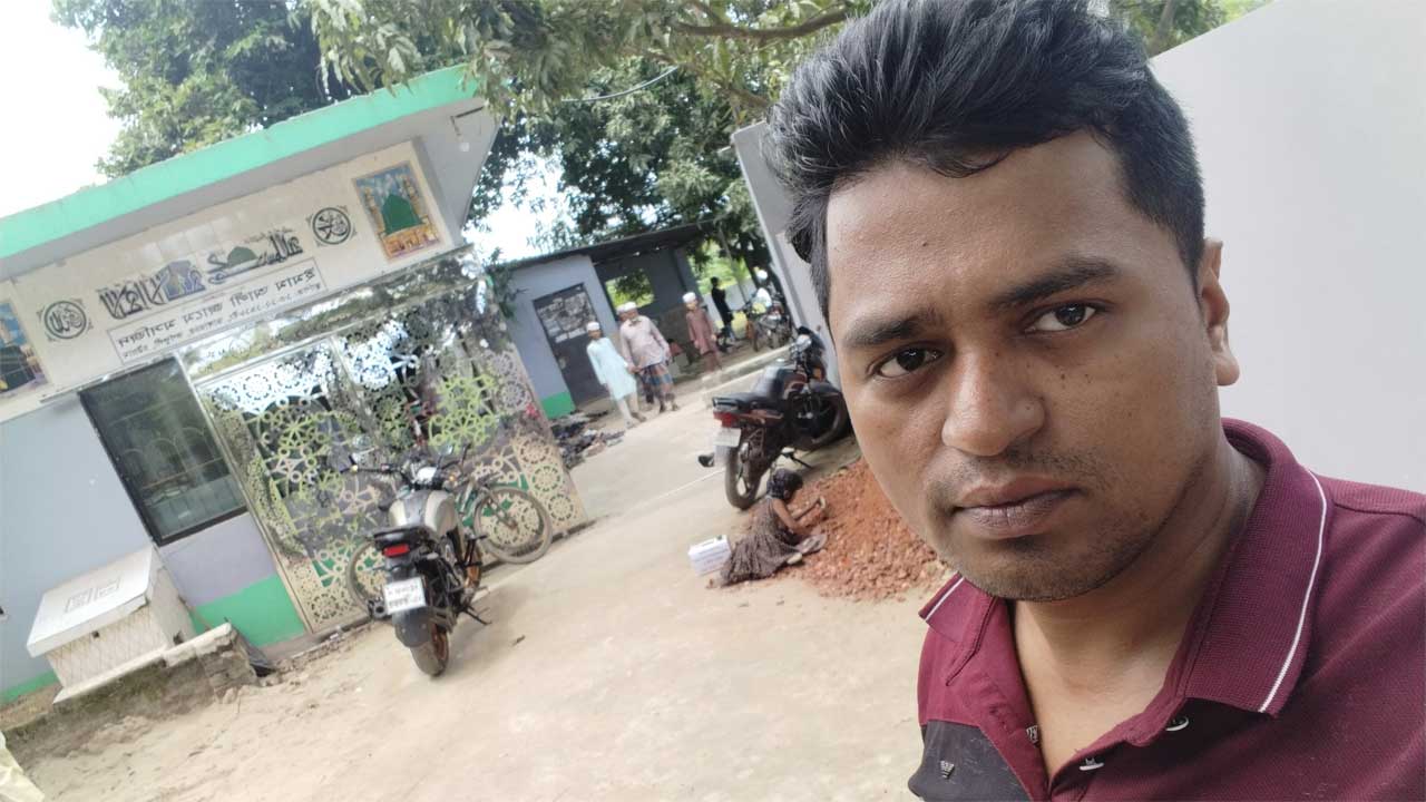 কর্ণফুলী থানার ডাঙ্গারচর পুলিশ ফাঁড়ির এসআই চয়ন কুমার দাশ