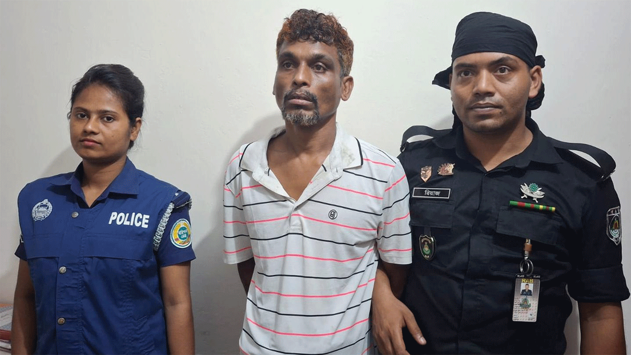 গ্রেফতার ডাকাত