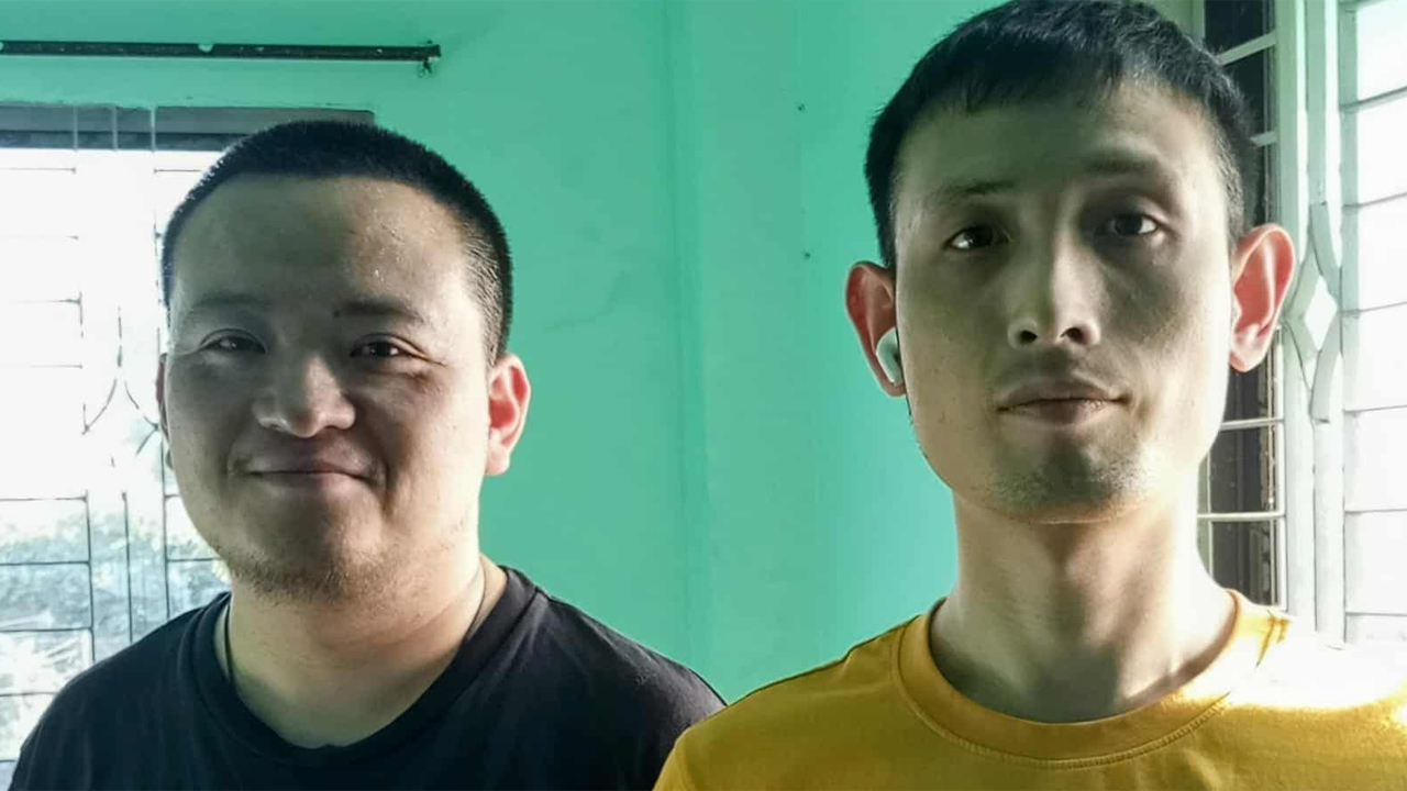 আটক চীনা নাগরিক।