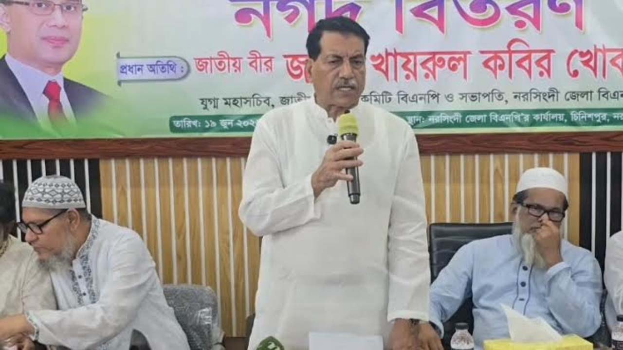 প্রধান অতিথির বক্তব্যে খায়রুল কবির খোকন