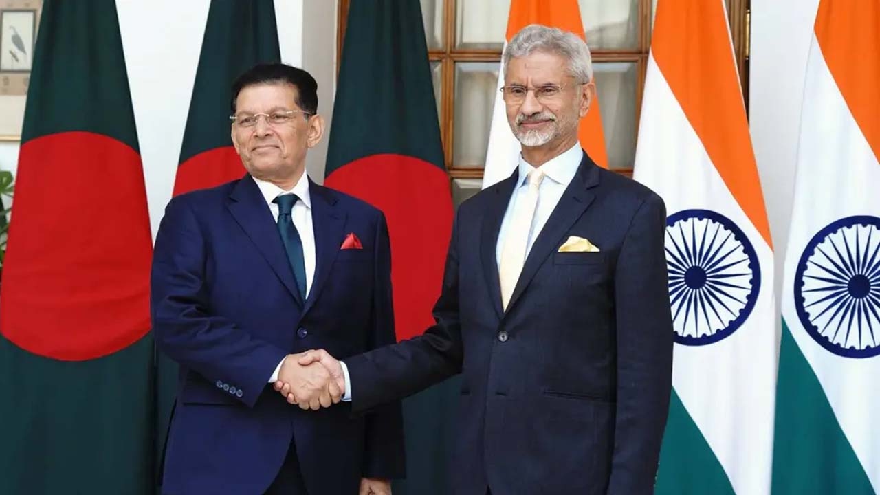 বাংলাদেশের পররাষ্ট্রমন্ত্রী ড. খলিলুর রহমান ও ভারতের পররাষ্ট্রমন্ত্রী এস জয়শঙ্করের বৈঠক