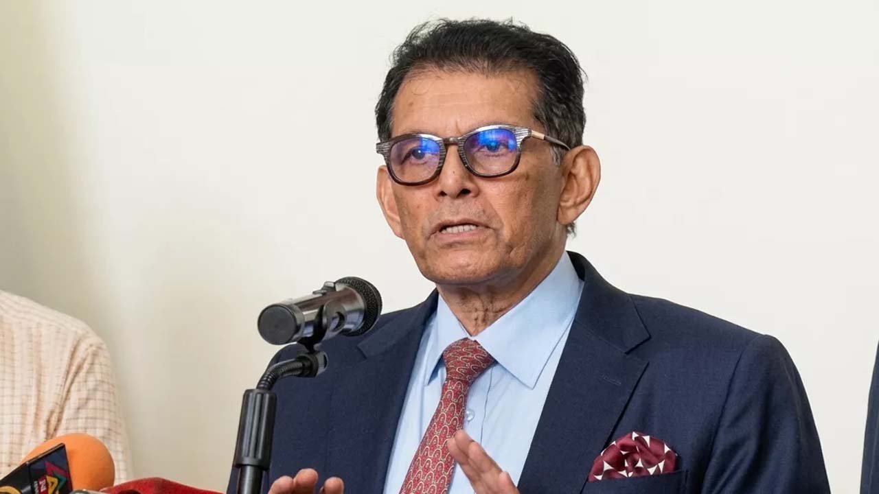 পররাষ্ট্র মন্ত্রণালয়ে এক প্রেস ব্রিফিংয়ে সাংবাদিকদের সাথে কথা বলেন পররাষ্ট্রমন্ত্রী ড. খলিলুর রহমান