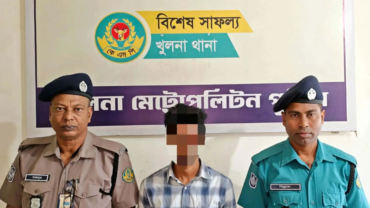 গ্রেফতার আহাদ শেখ সৈকত