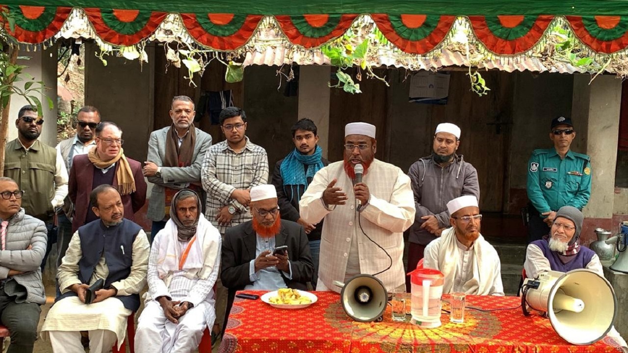 নিজ এলাকায় নির্বাচনী গণসংযোগকালে মিয়া গোলাম পরওয়ার