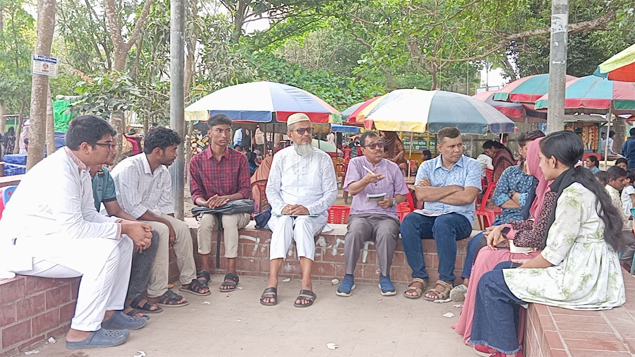 গুরুদয়াল কলেজের মুক্তমঞ্চে সংক্ষিপ্ত অনুষ্ঠানের মাধ্যমে ‘অন্য এক দিগন্ত ক্লাব’-এর যাত্রা শুরু
