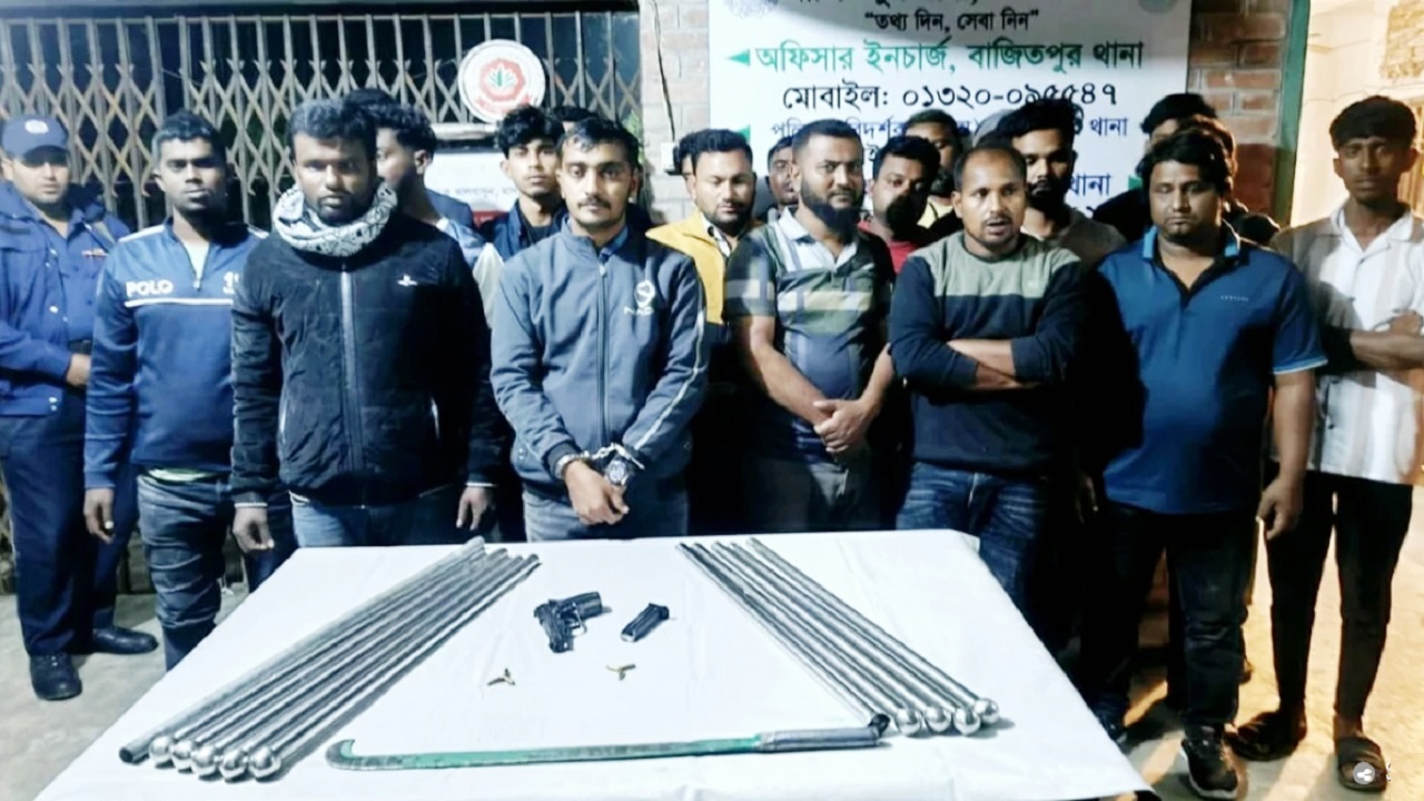 জাতীয় দলের চেয়ারম্যান এহসানুল হুদার সমর্থক ২২ নেতাকর্মী অস্ত্রসহ গ্রেফতার