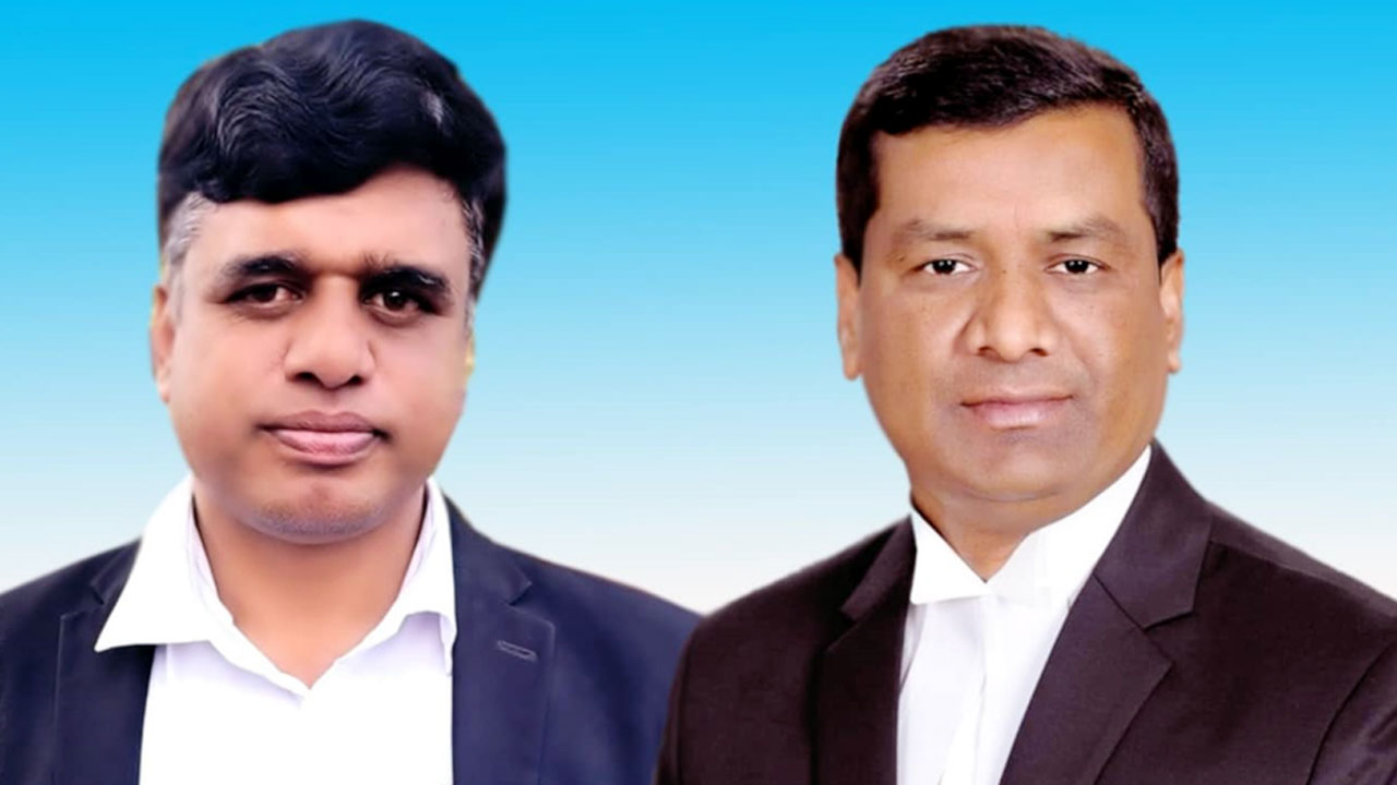 রিয়াজুল ইসলাম (বাঁয়ে) ও আশিকুজ্জামান নজরুল
