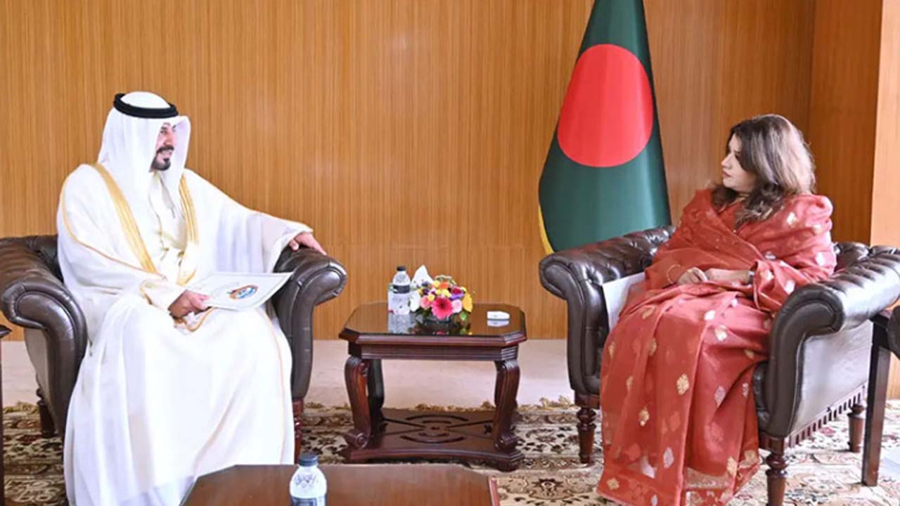 প্রতিমন্ত্রী শামা ওবায়েদ ইসলামের সাথে রাষ্ট্রদূত আলী থানায়ুন আব্দুল ওয়াহাব হামাদাহ সৌজন্য সাক্ষাৎ করেন