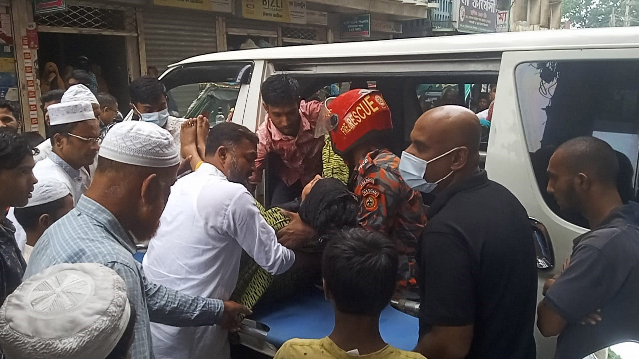 কুলিয়ারচরে আইএফআইসি ব্যাংকের সিসি ক্যামেরার ফুটেজে কিছুই মেলেনি
