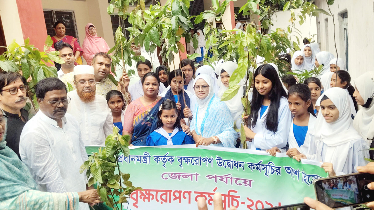 বৃক্ষরোপণ কর্মসূচির উদ্বোধন