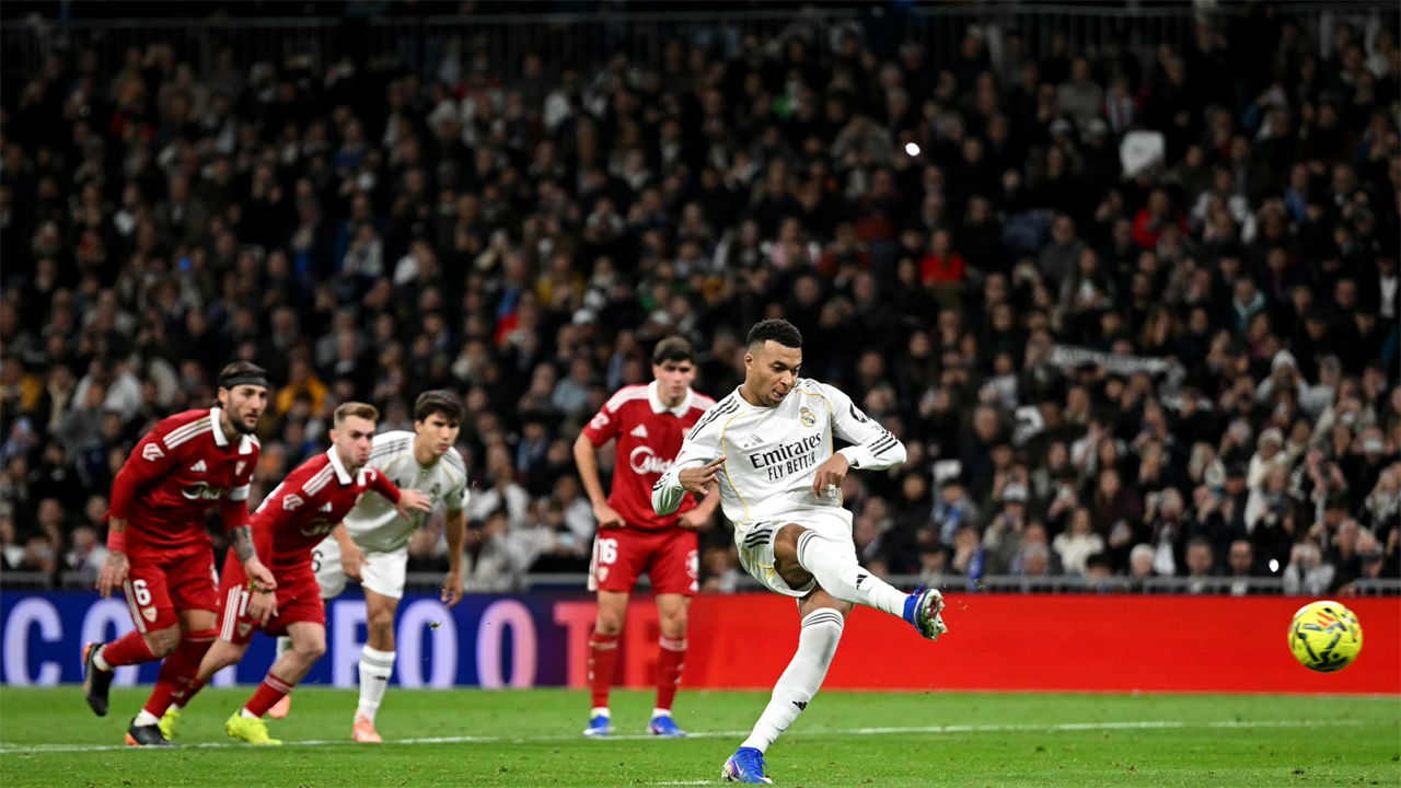 পেনাল্টি থেকে গোল করেন জন্মদিনে ম্যাচ খেলতে নামা কিলিয়ান এমবাপ্পে