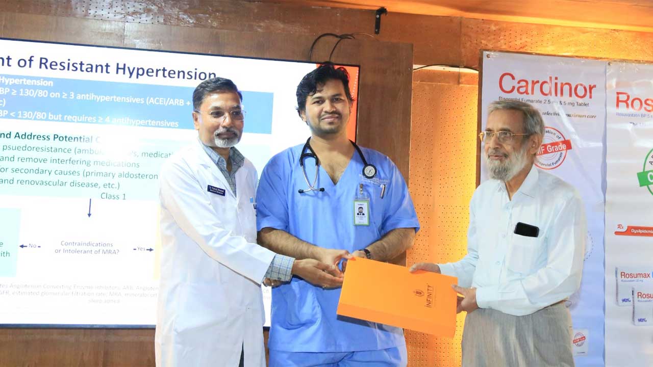 বিশ্ব উচ্চ রক্তচাপ দিবস উপলক্ষে ল্যাবএইড হাসপাতালে টেকনিক্যাল সেমিনার অনুষ্ঠিত হয়