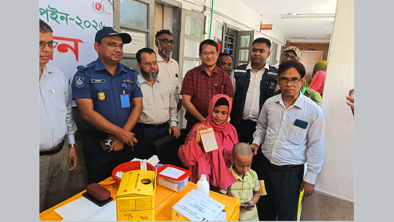 লক্ষ্মীপুরে ২ হাজার ১৮৫ কেন্দ্রে হাম-রুবেলার টিকাদান কার্যক্রম শুরু