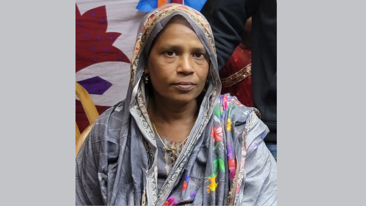 পদ্মা নদীতে গোসলে নেমে নিখোঁজ নারী, ১৬ ঘণ্টা পর চাঁদপুরে জীবিত উদ্ধার