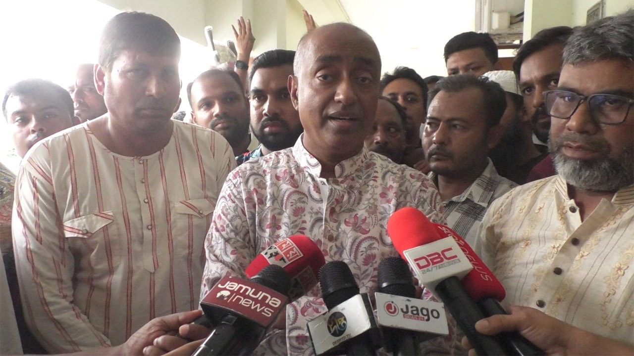 চুয়াডাঙ্গা সার্কিট হাউজে আইনমন্ত্রী আসাদুজ্জামান