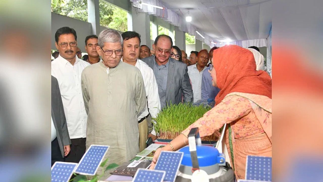 স্থানীয় সরকার, পল্লী উন্নয়ন ও সমবায় মন্ত্রী মির্জা ফখরুল ইসলাম আলমগীর