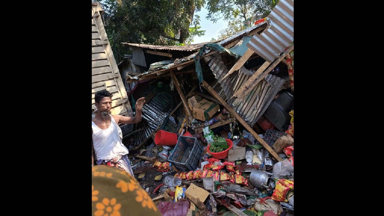 মাদারীপুরে নিয়ন্ত্রণ হারিয়ে দোকানে কাভার্ডভ্যান, নিহত ১