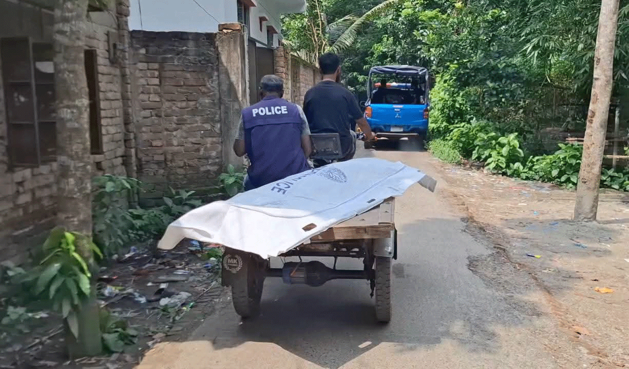 সুমি আক্তারের লাশ